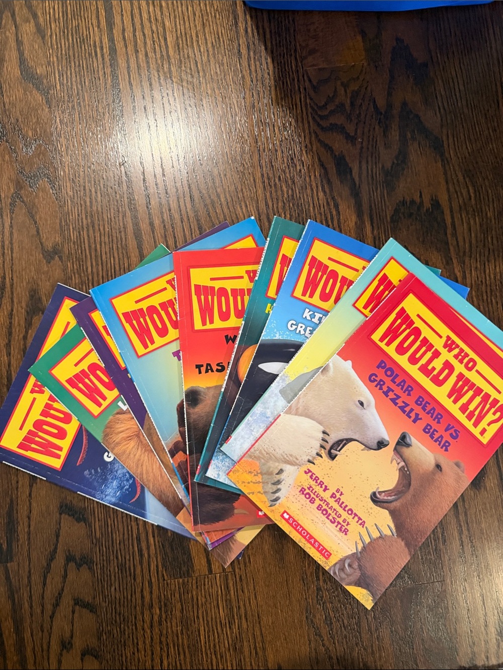 Scholastic Who Would Win? bundle (9 books)
